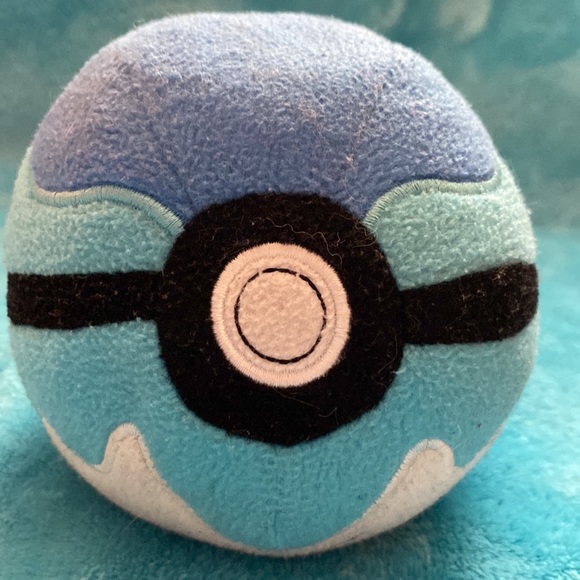 💕 Preloved Set Of 3 Pokémon Balls 🔴⚪️🔵 - Picture 8 of 16